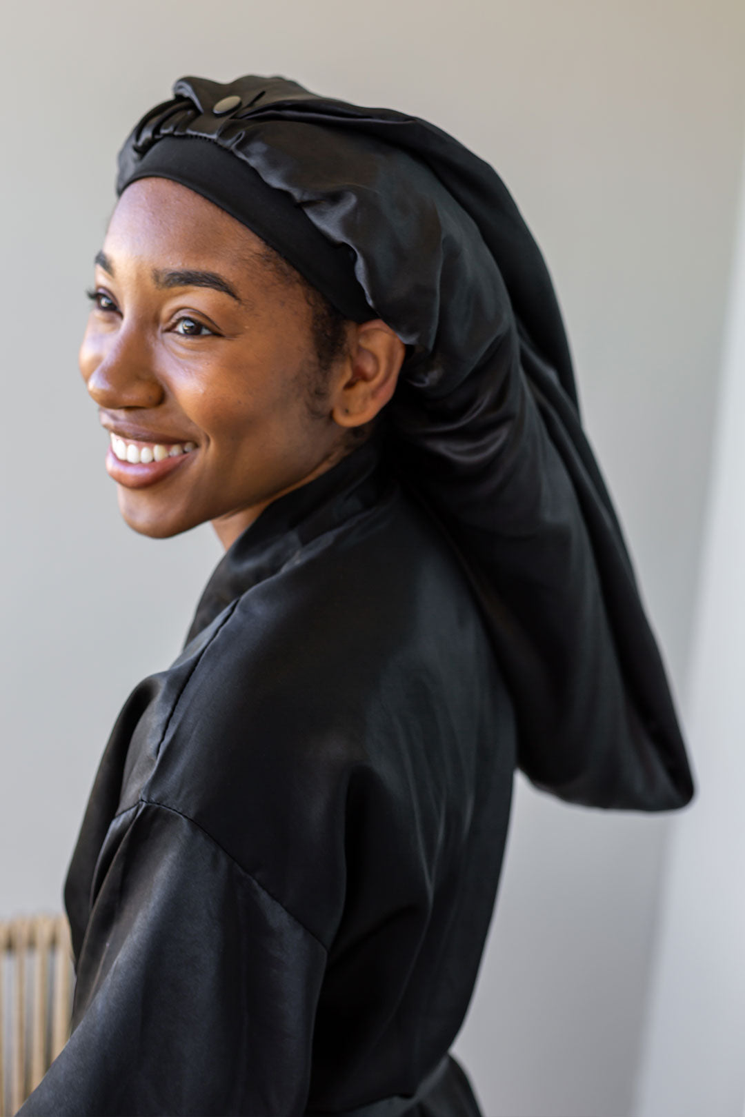 Snapping Bonnet Black Extra Long Satin Bonnet With Snap – Nessa Hill LLC